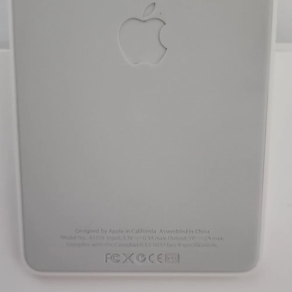 Apple iPad White Keyboard Dock 1st, 2nd Generation Accessory Stand Model A1359